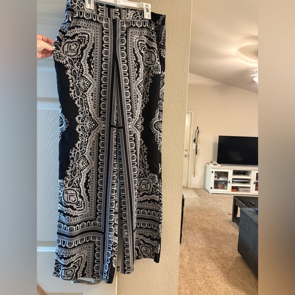 I.N. San Francisco Black and White Straight Leg Pants - Picture 1 of 2